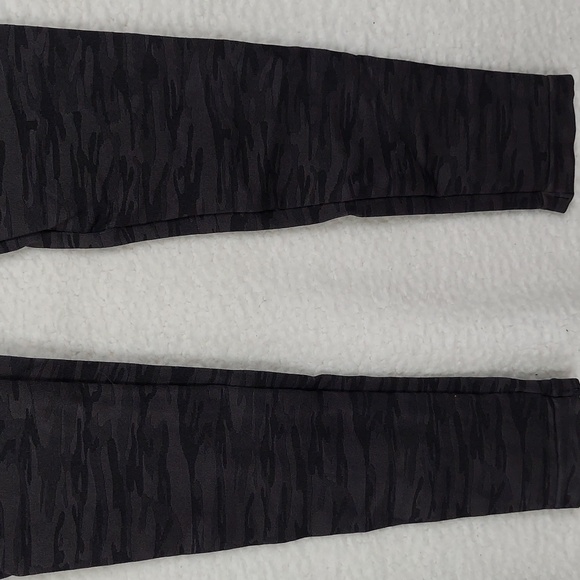 SPANX Assets Camo Seamless Shaping Leggings XL - Picture 5 of 16